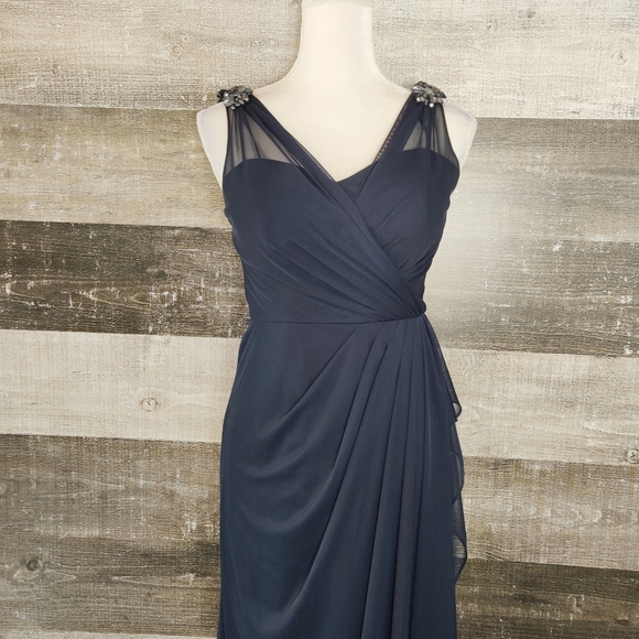 Xscape Dresses & Skirts - XSCAPE navy rouched backside formal dress
